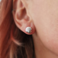 SAMPLE SALE Shell Ear Stud - Jana Reinhardt Ltd