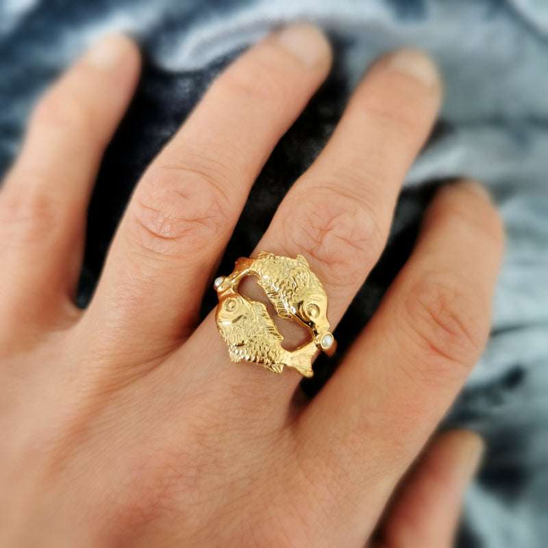 Gold Flower Double Fish Ring – Sensaccessories